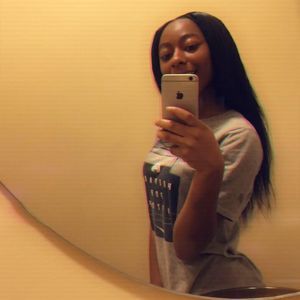 Meet your Posher, Nia